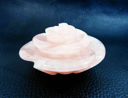 Rose Quartz Rose Showpiece